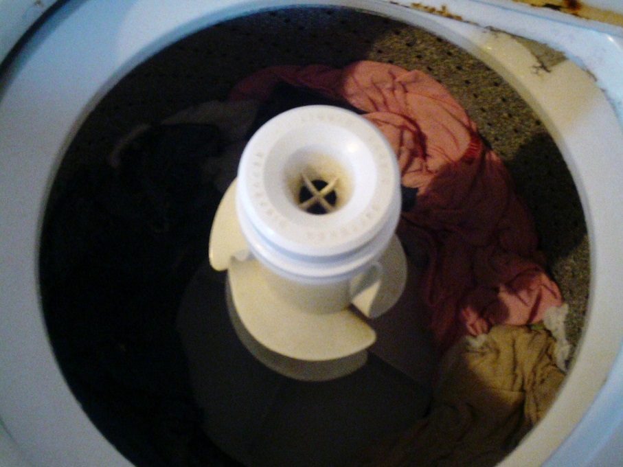מכונת הכביסה שלכם מנקה או קורעת?